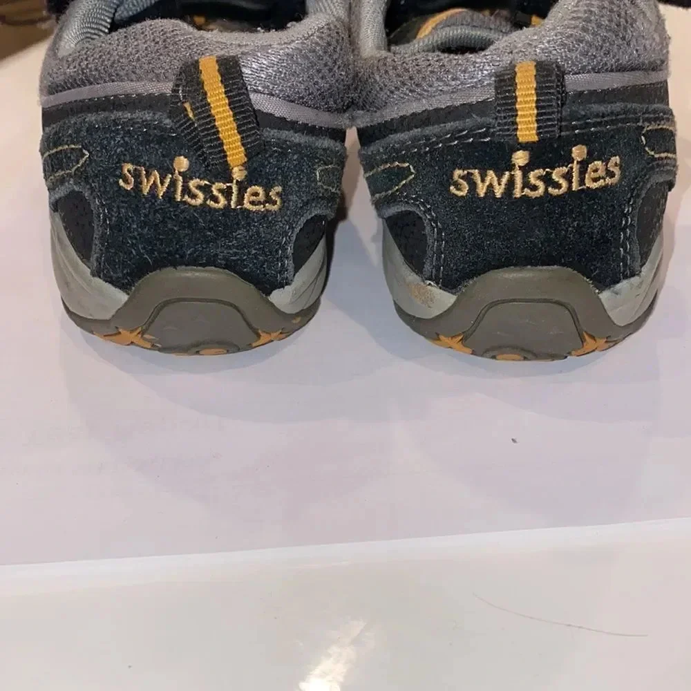 Swissies sneakers